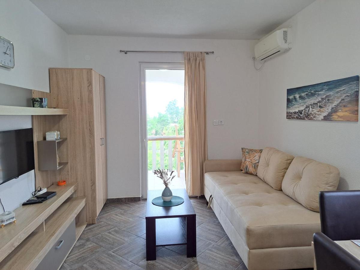Dk Apartments Krasici ティヴァト エクステリア 写真